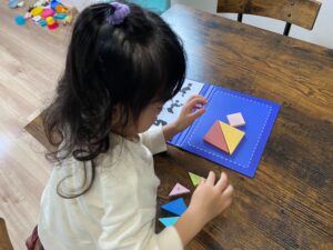 タングラム　知育　おもちゃ　パズル